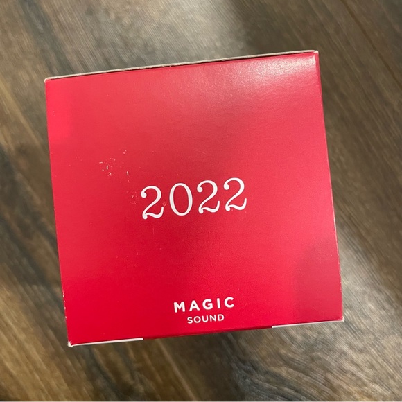 Hallmark Keepsake Ornament - Up on the Housetop Reindeer 2022 - Picture 2 of 4